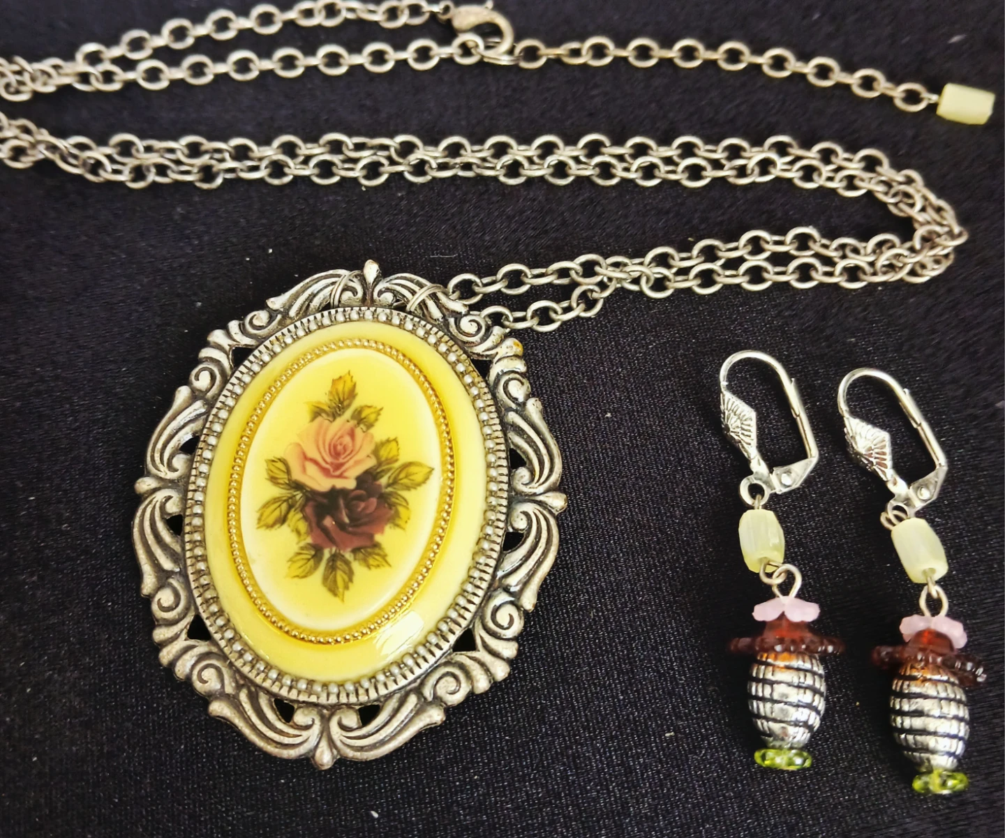 Rose Cameo Pendant Necklace and Earrings Set - photo 4