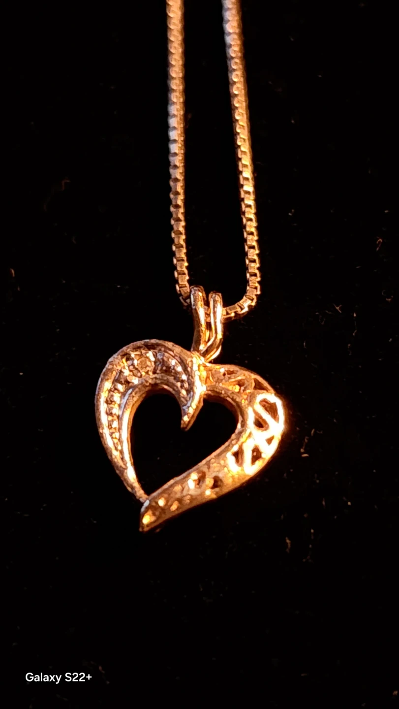 10k white gold box chain w 10k yellow gold heart - photo 2