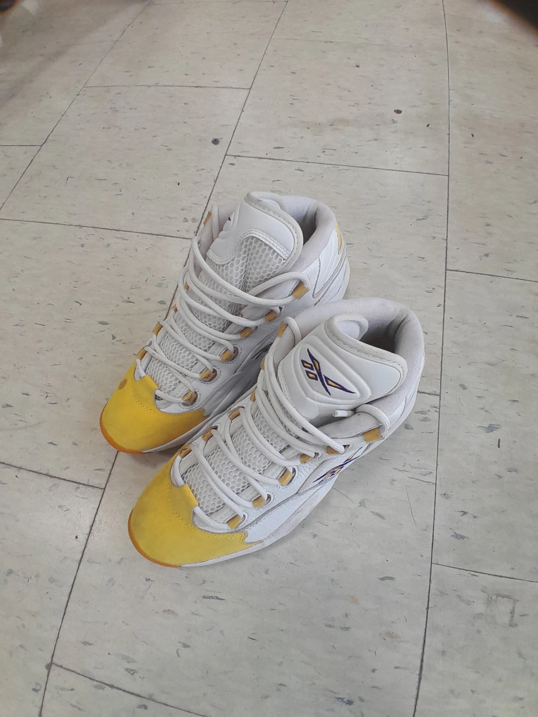 Reebok Question Mid White Yellow Basketball Shoes Men's Size 9 - photo 2