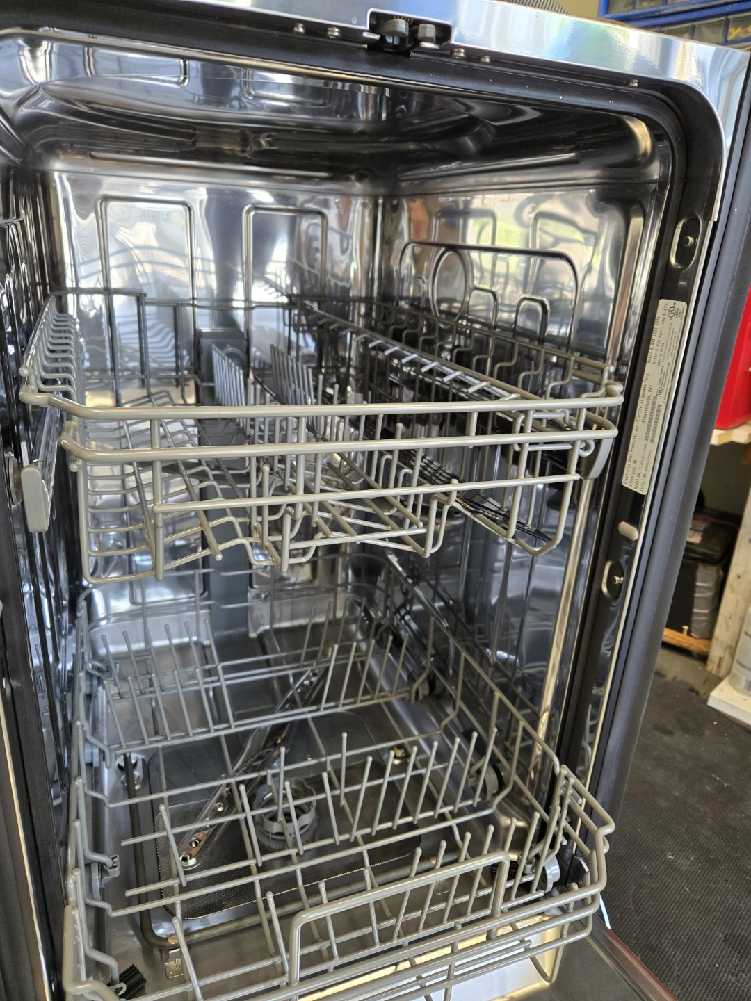 Frigidaire Dishwasher - photo 5