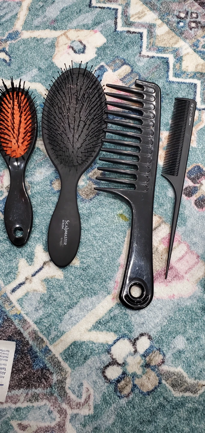 Combs - photo 2