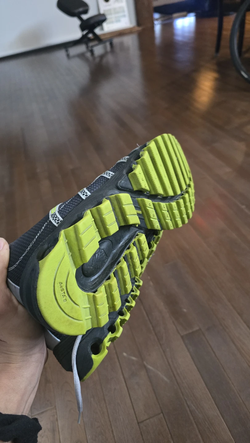 K-Swiss Running Shoes - photo 4