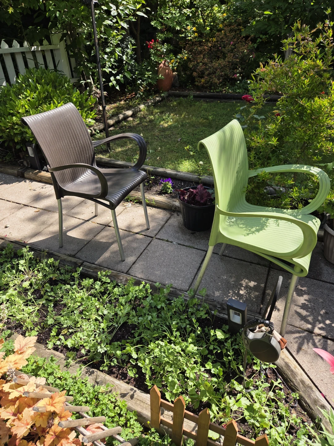 Brown Armchair - photo 4
