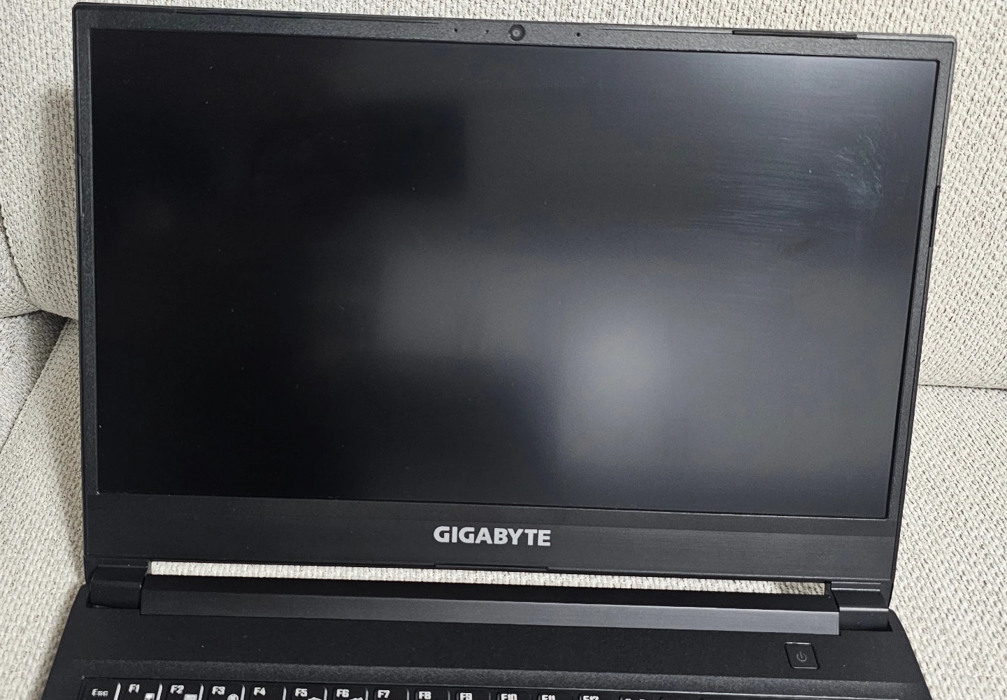 Gigabyte G5 KD Gaming Laptop - photo 3