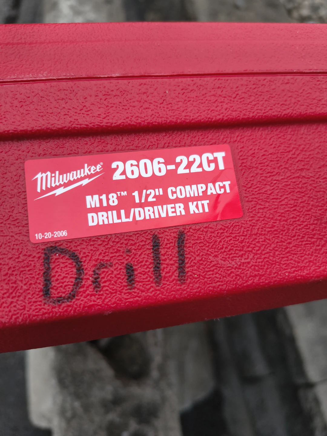 Milwaukee hard case M18 1,/2 inch compact drill /driver kit - photo 2