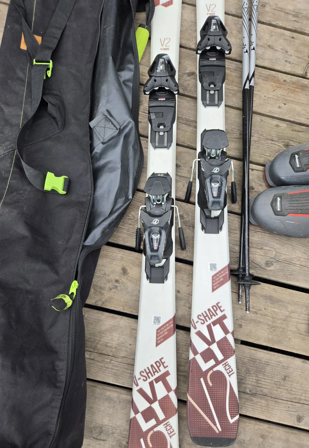 HEAD V-Shape VT Skis with Nordica Ski Boots and Bag - photo 3