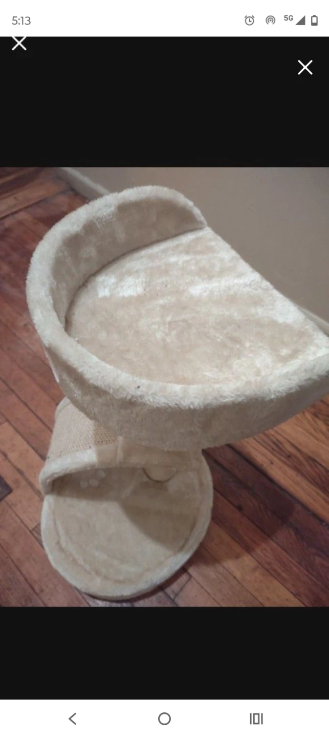 Brand New NEVER used Plush Cat Tree Combo Condo
