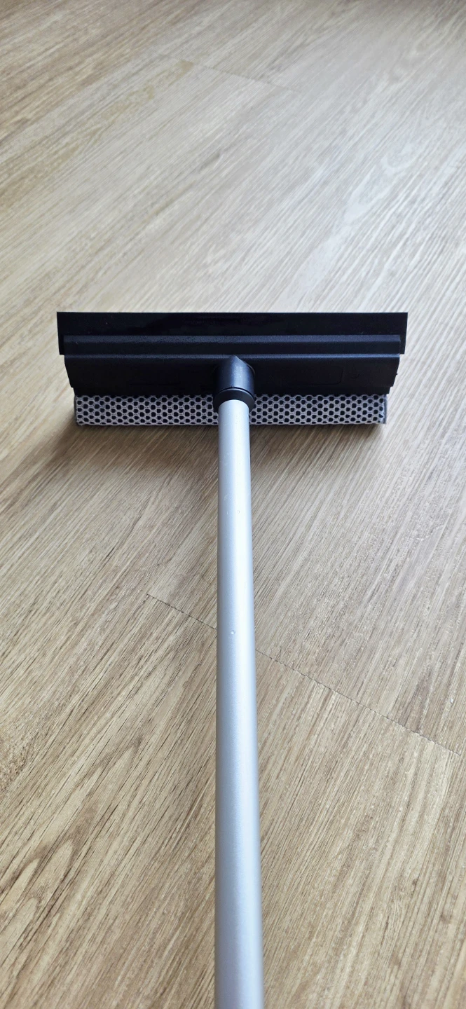 [Moving Sale] Swiffer WetJet, Sweeper, Refills & Squeegee - photo 2