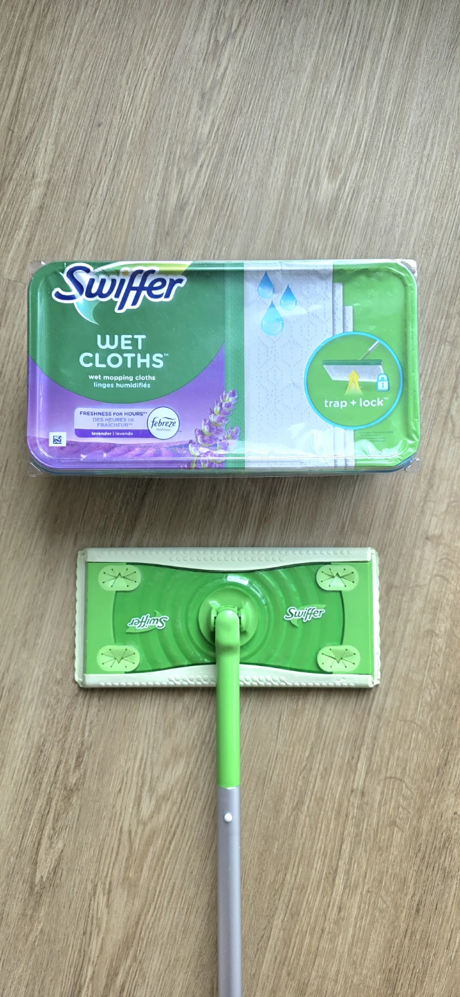 [Moving Sale] Swiffer WetJet, Sweeper, Refills & Squeegee - photo 3