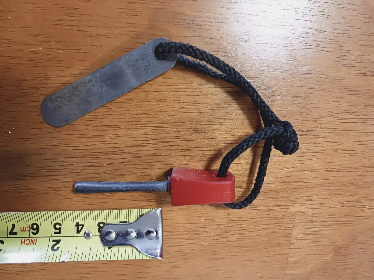 ⚽  Fire Starter Ferro Rod with Scraper - photo 2