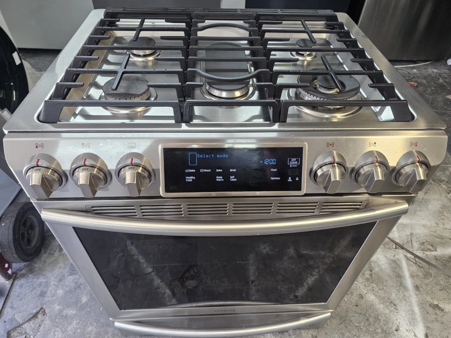 Samsung 30in Stainless steel gas stove