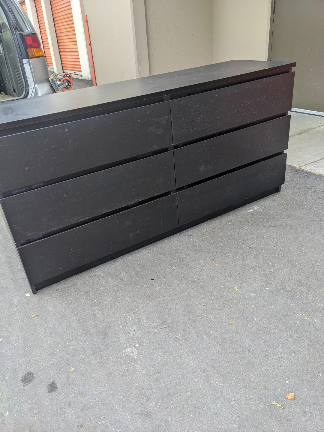 Malm Ikea dresser 63x30x18 inches, delivery available