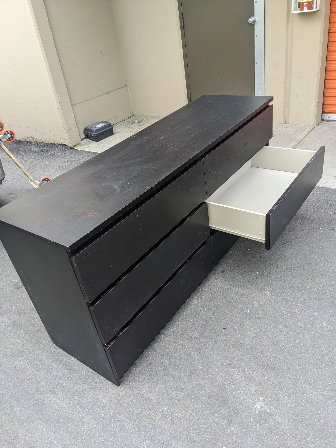 Malm Ikea dresser 63x30x18 inches, delivery available - photo 3