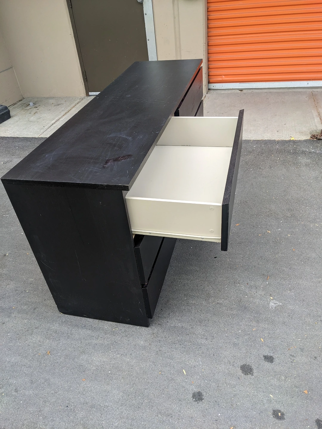 Malm Ikea dresser 63x30x18 inches, delivery available - photo 4