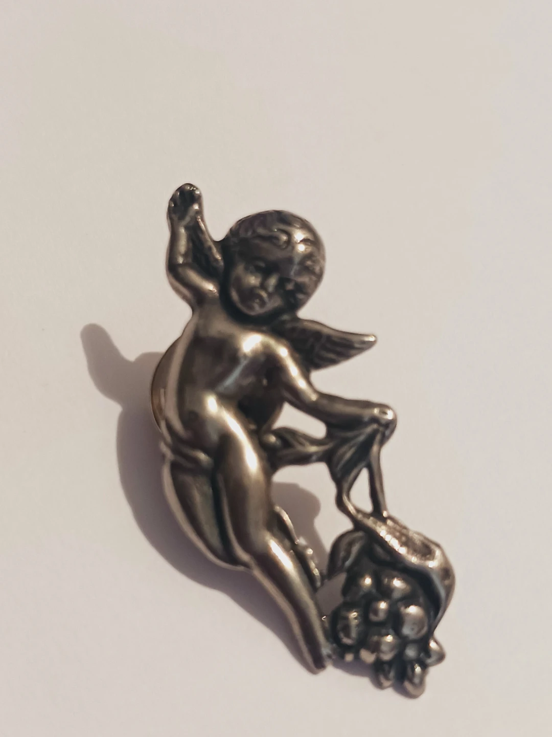 Sterling Silver 925 Cherub with Grapes Brooch Pin
