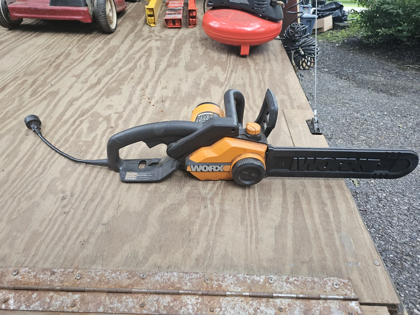 WORX Electric Chainsaw - photo 2