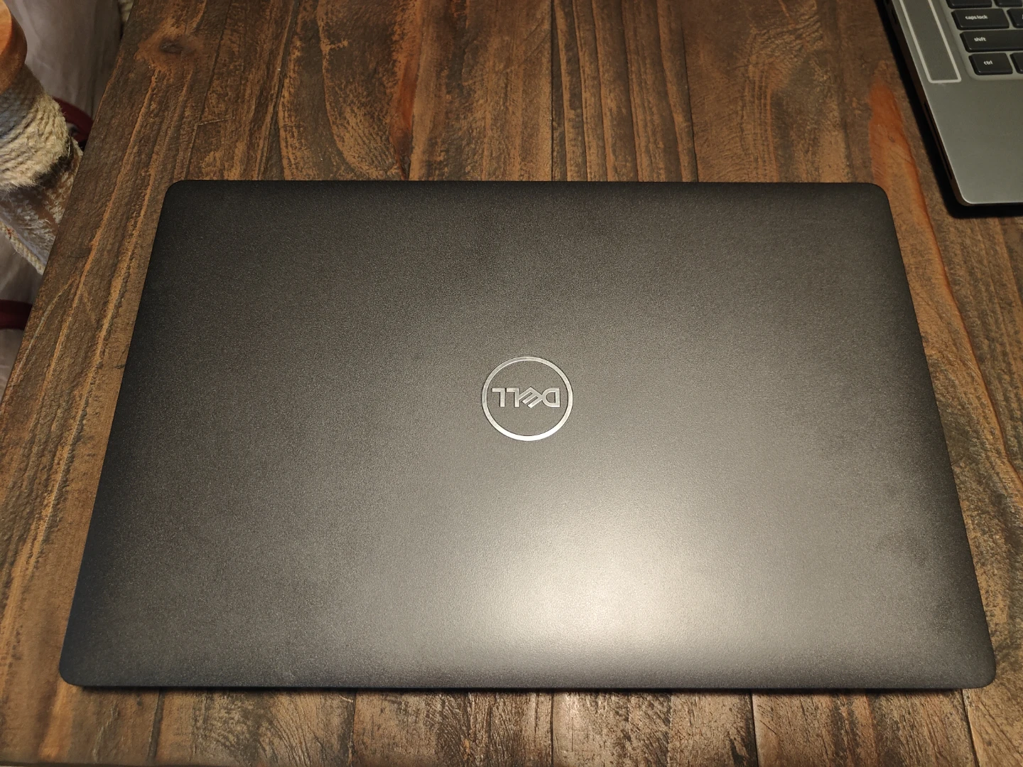 Dell Latitude 5500 Laptop - photo 3