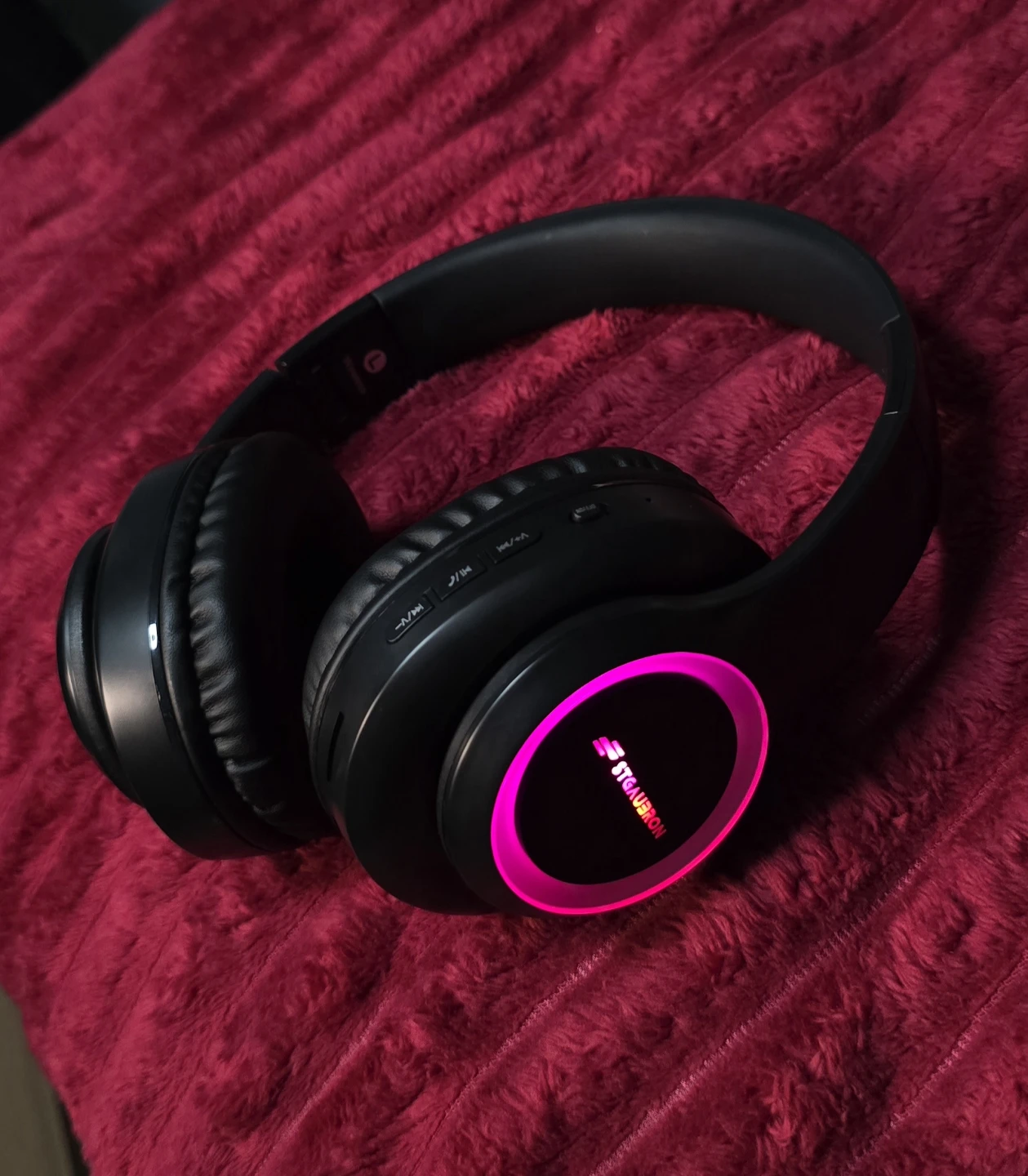 Wireless Bluetooth Headphones Built in Mic Brand New Extendable - photo 3