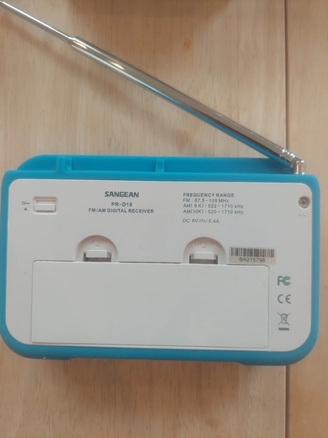 Sangean PR-D18 AM/FM Digital Tuning Portable Receiver - photo 5