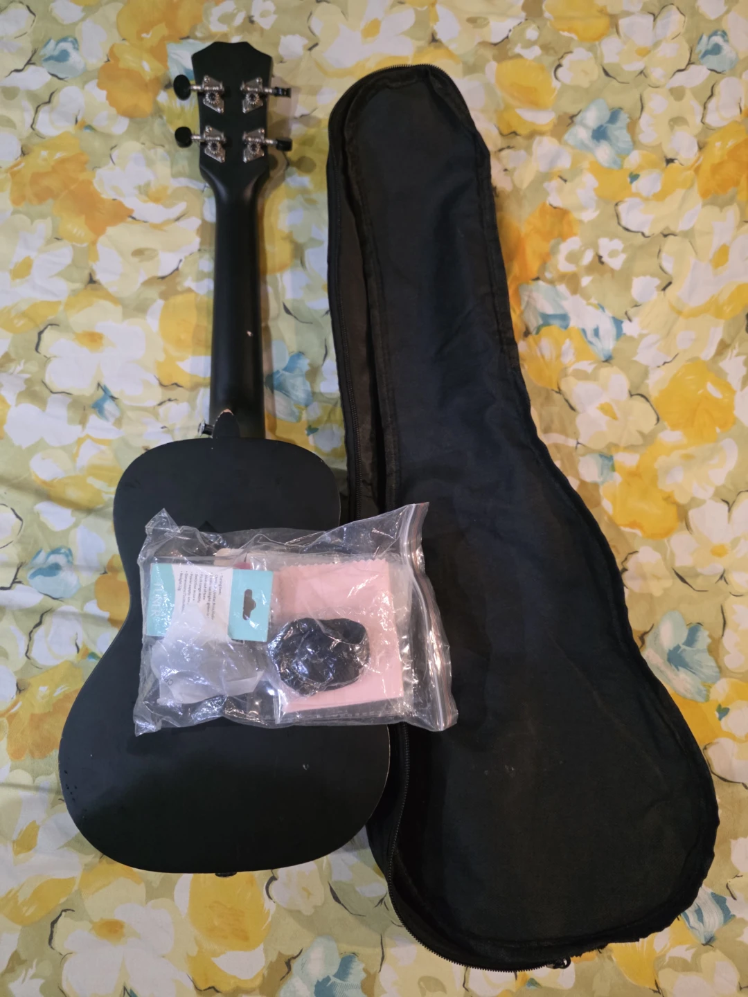 Black Fantasi Ukulele with Gig Bag and Accessories