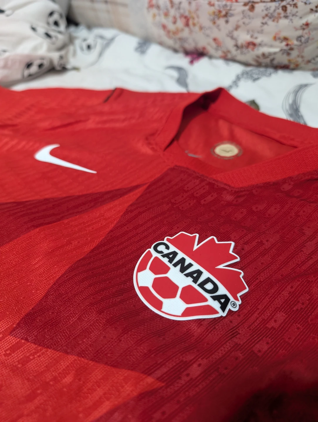 Nike Canada Soccer Jersey - Red - Size L - photo 2