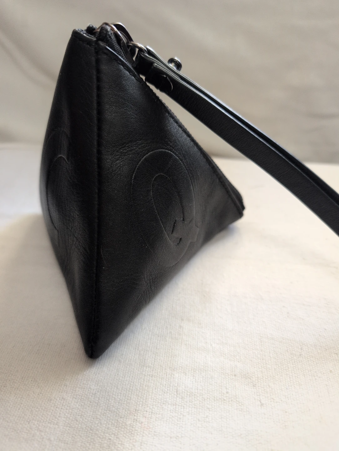 Alexander McQueen triangle pouch - photo 3
