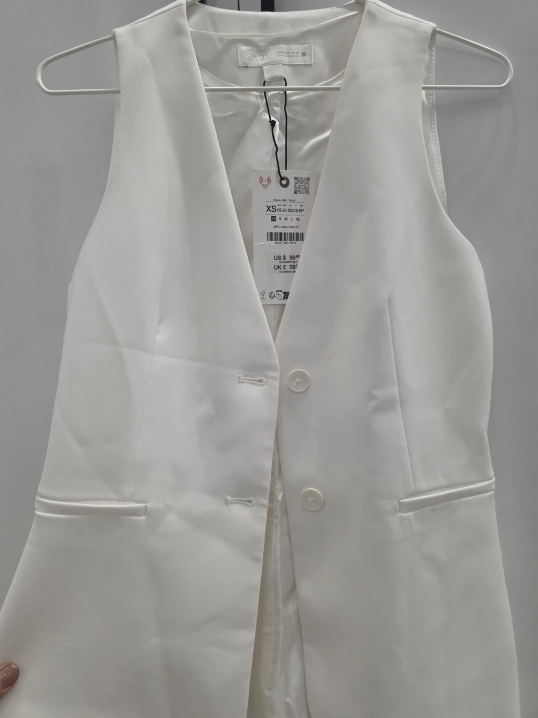 Zara White Sleeveless Vest - Size XS