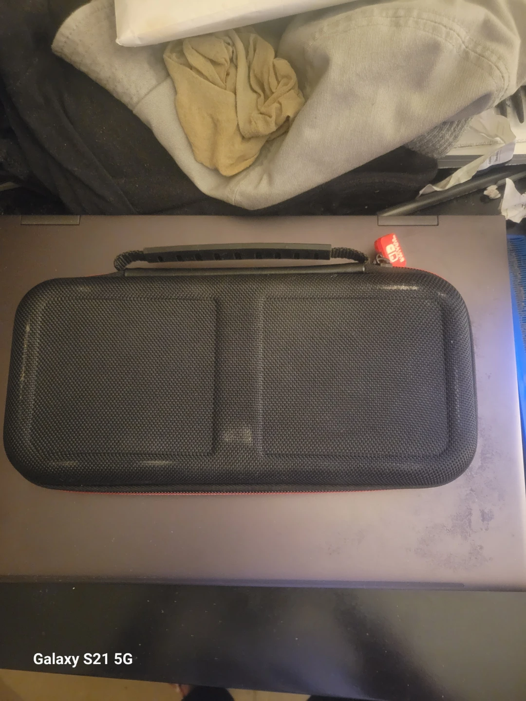 GameStop Nintendo Switch Carrying Case - photo 4