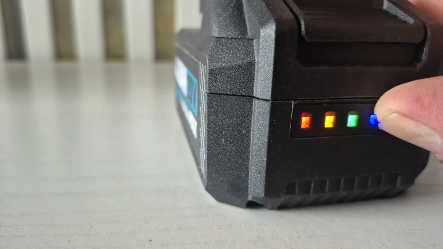 20V 4.0Ah Lithium-Ion Power Max Battery - photo 2