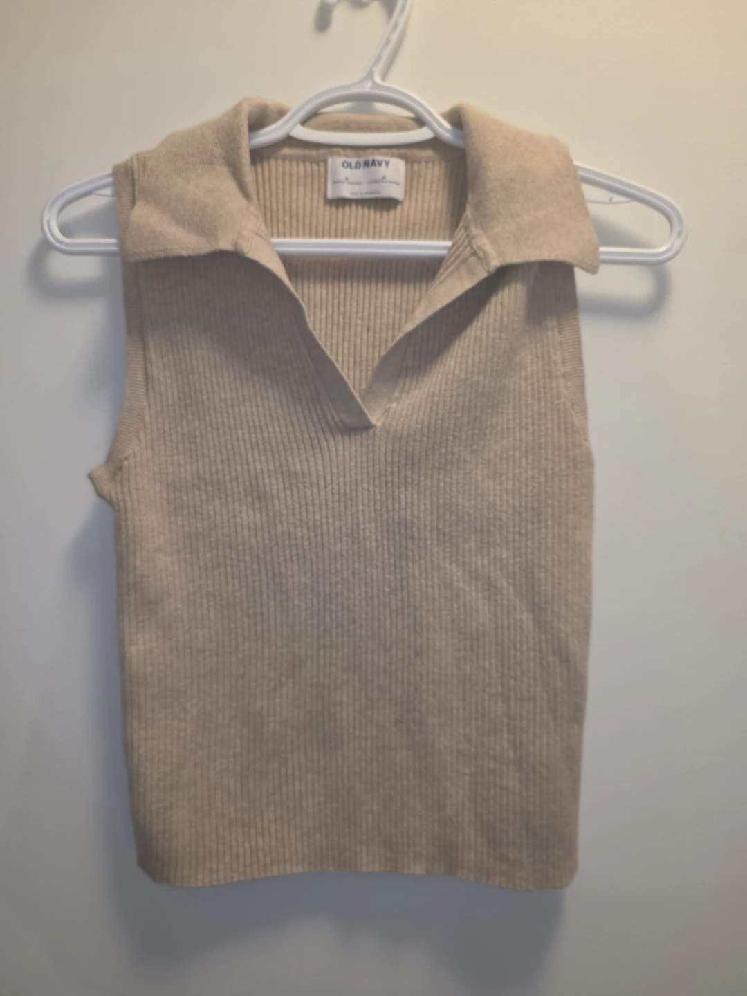 Old Navy Beige Ribbed Collared Sleeveless Top - Size M