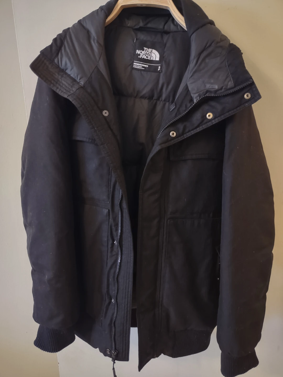 The North Face Puffer Jacket - Black - Size S - photo 3
