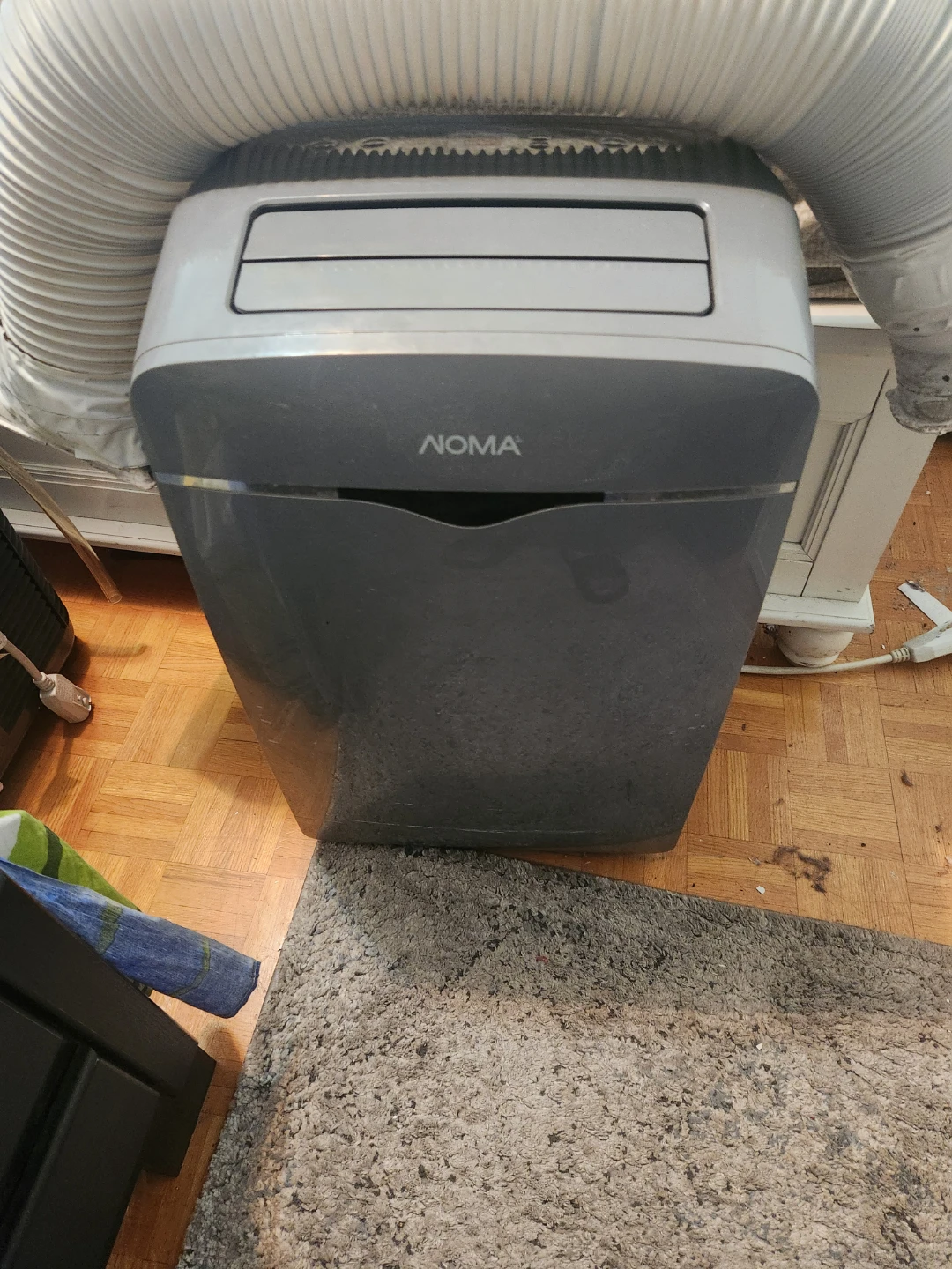 Portable air conditioner - photo 2