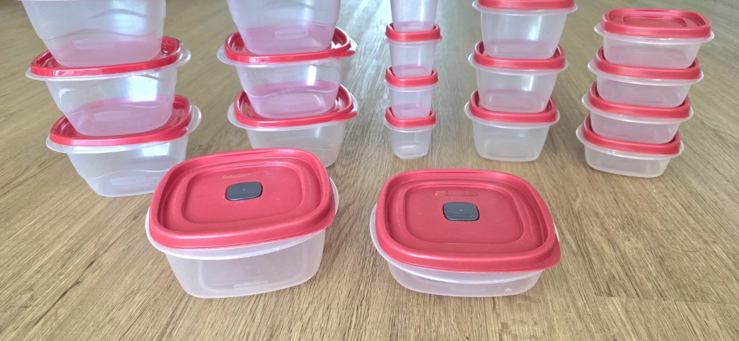 [Moving Sale] Rubbermaid Food Storage Containers Set - photo 2