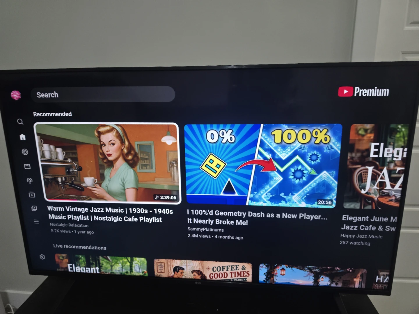 LG 55" 4K UHD Smart TV with Remote - photo 3