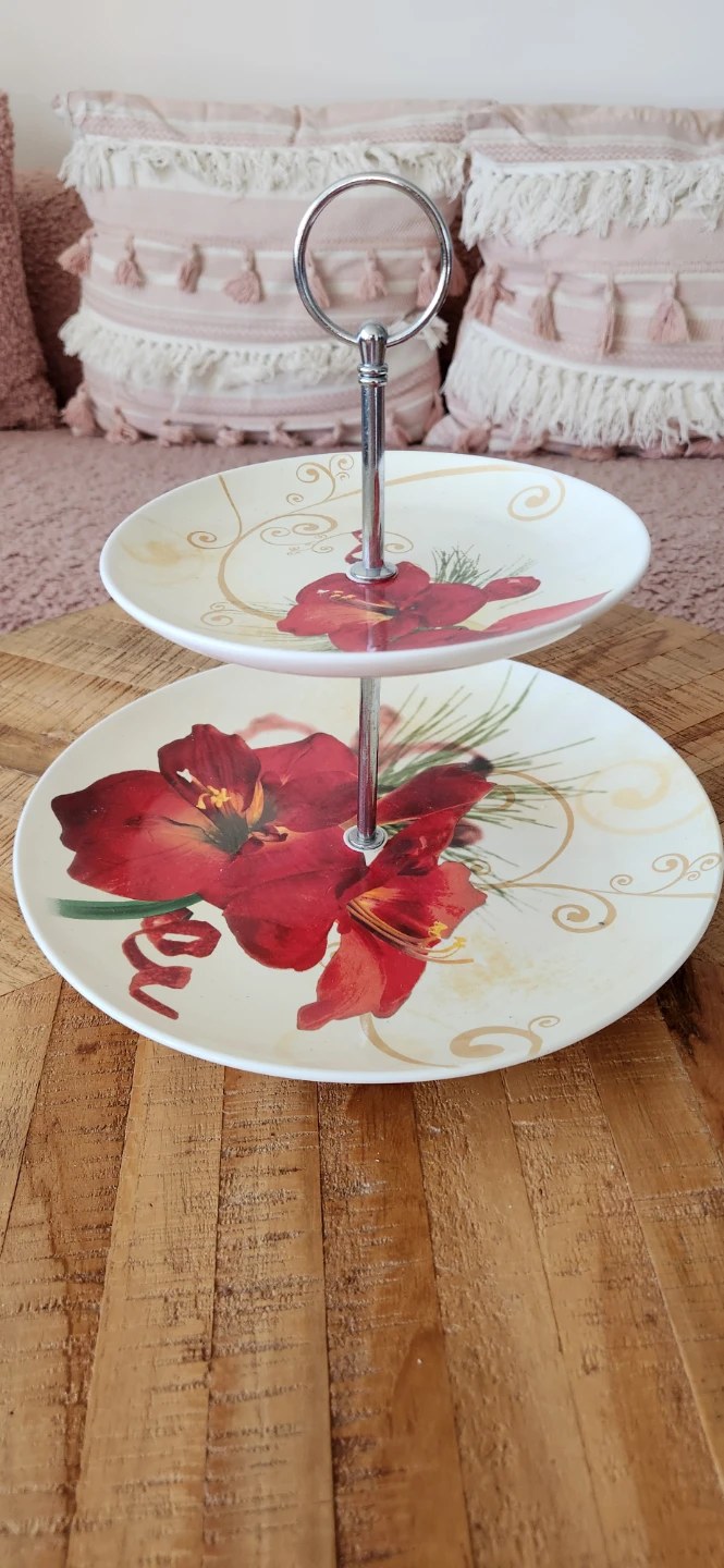 Two-Tiered Dessert Stand