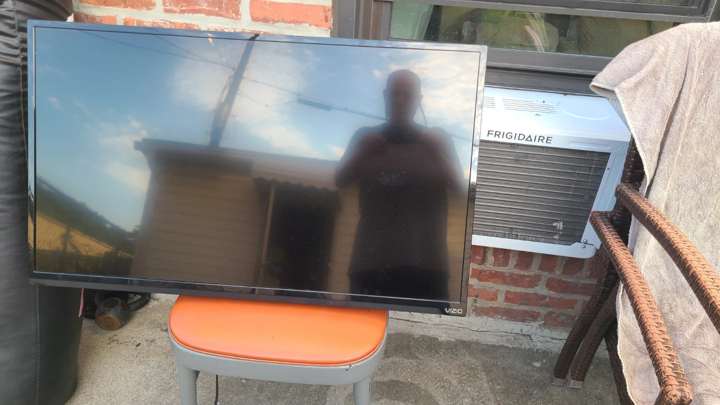 Vizio E390-A1 39" LED TV