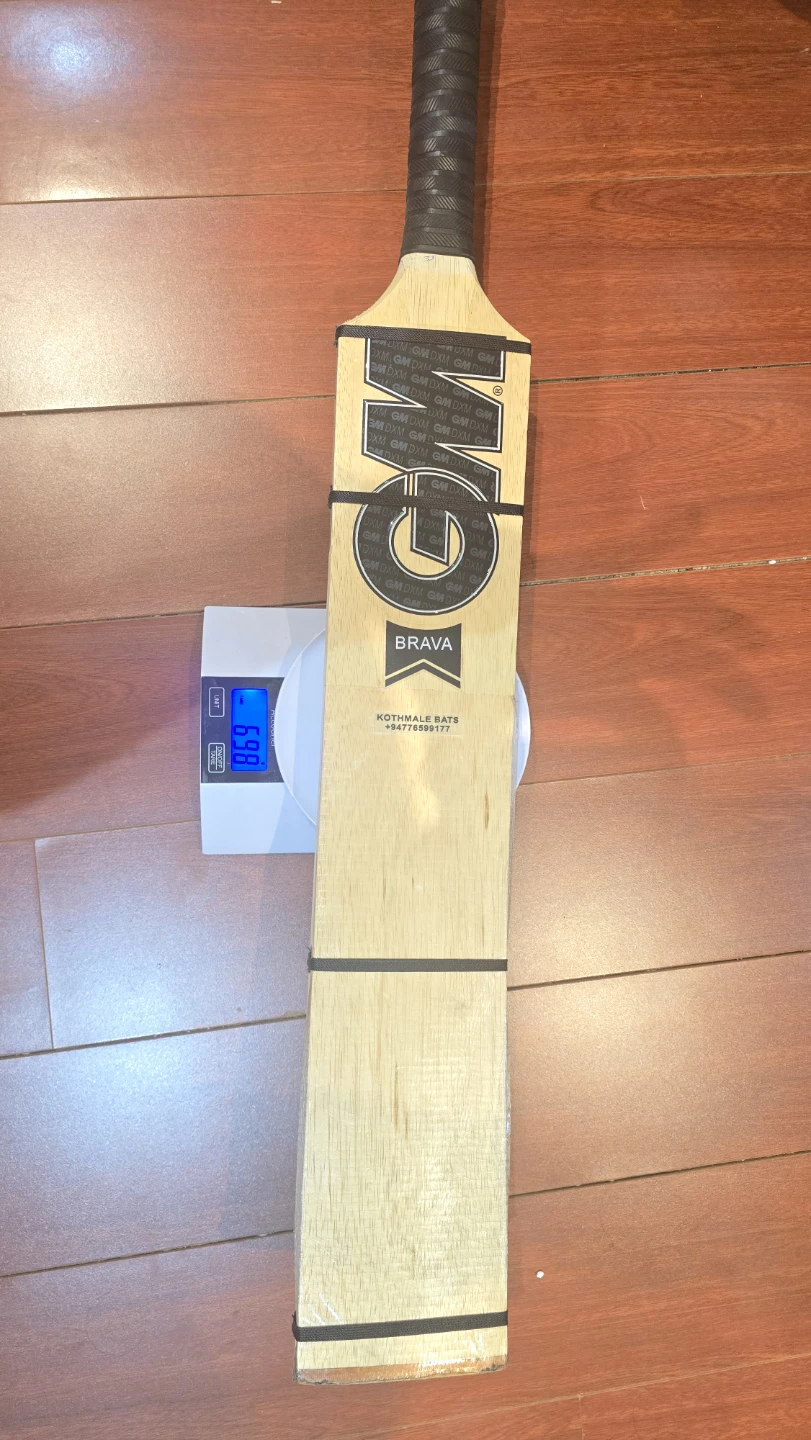 Set of 4 Cricket Bats: GM, Gray-Nicolls, Kookaburra - photo 3