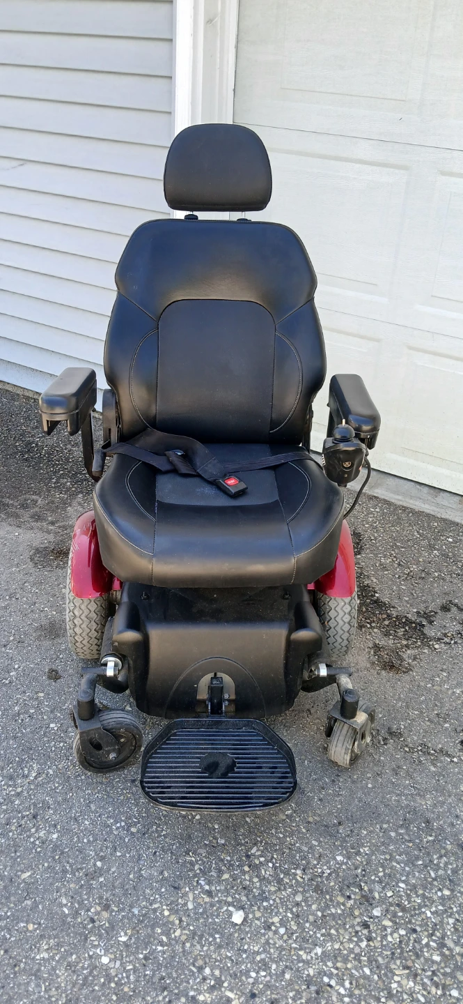 Invacare Power Wheelchair - Spyder XL - photo 2
