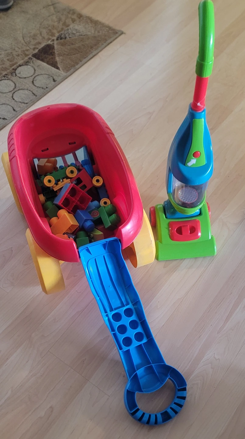 Little Tikes Toy Vacuum and Wagon with Blocks