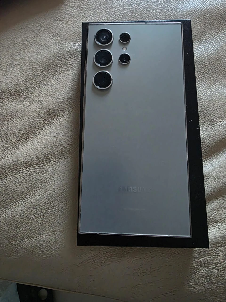 Samsung S24 - photo 2