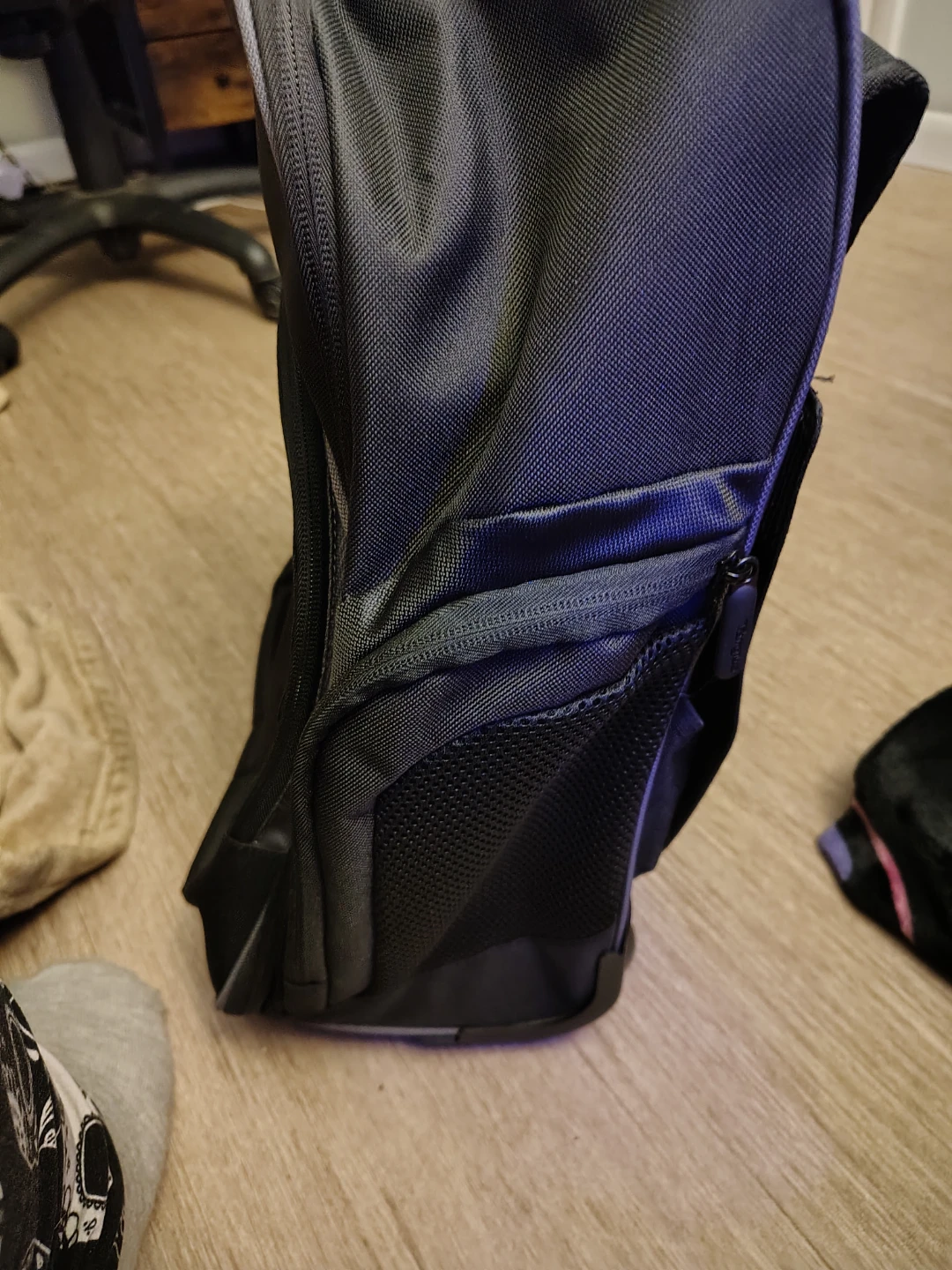 Rolling black backpack - photo 3