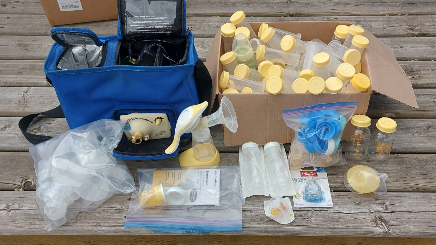 Medela Harmony Breast Pump with Accessories and Storage Bag