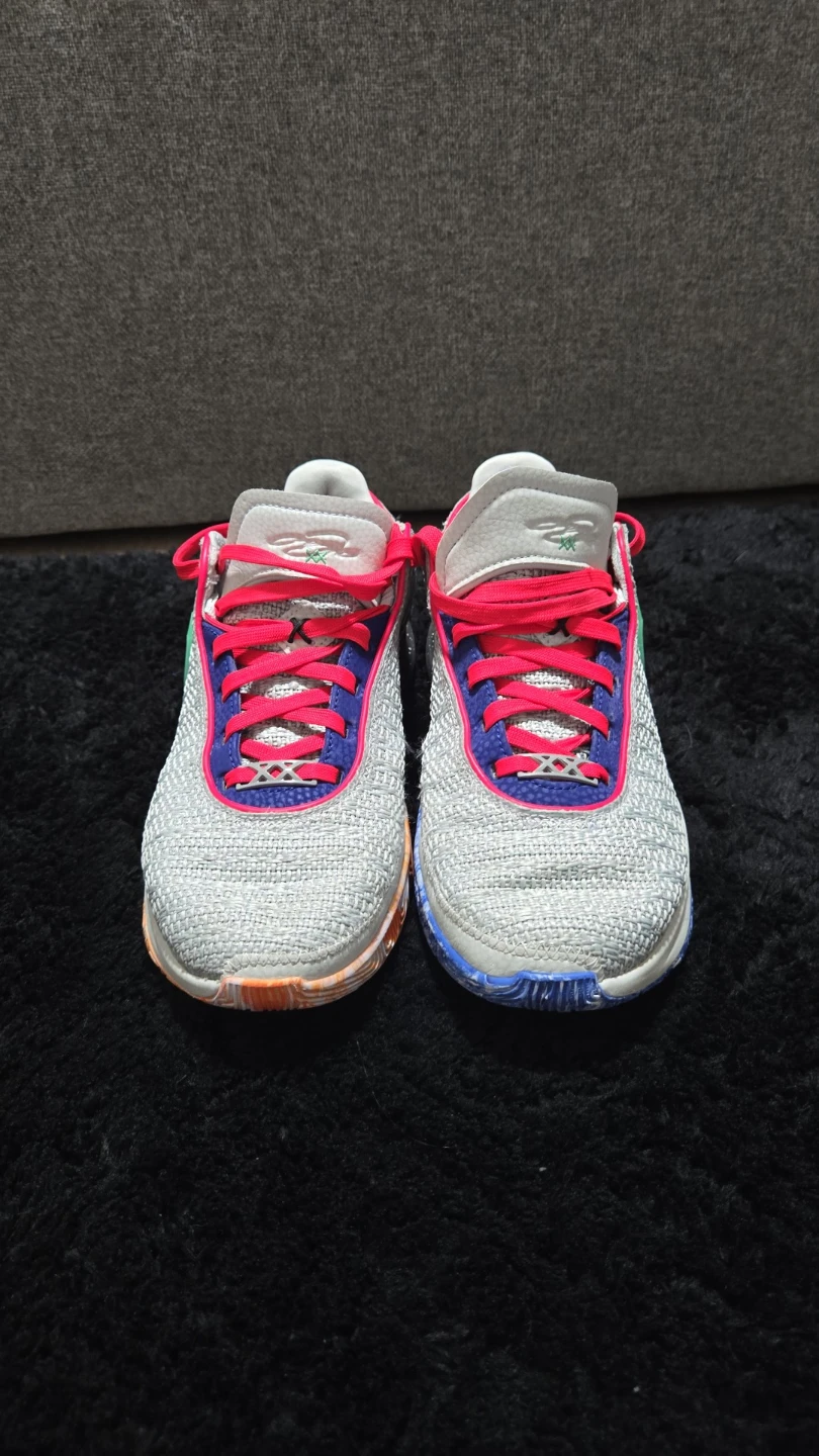 Nike LeBron 20 Pink Diamond Collection Shoes - photo 2