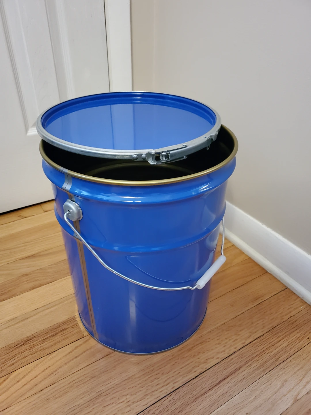Blue Metal Pail with Lid