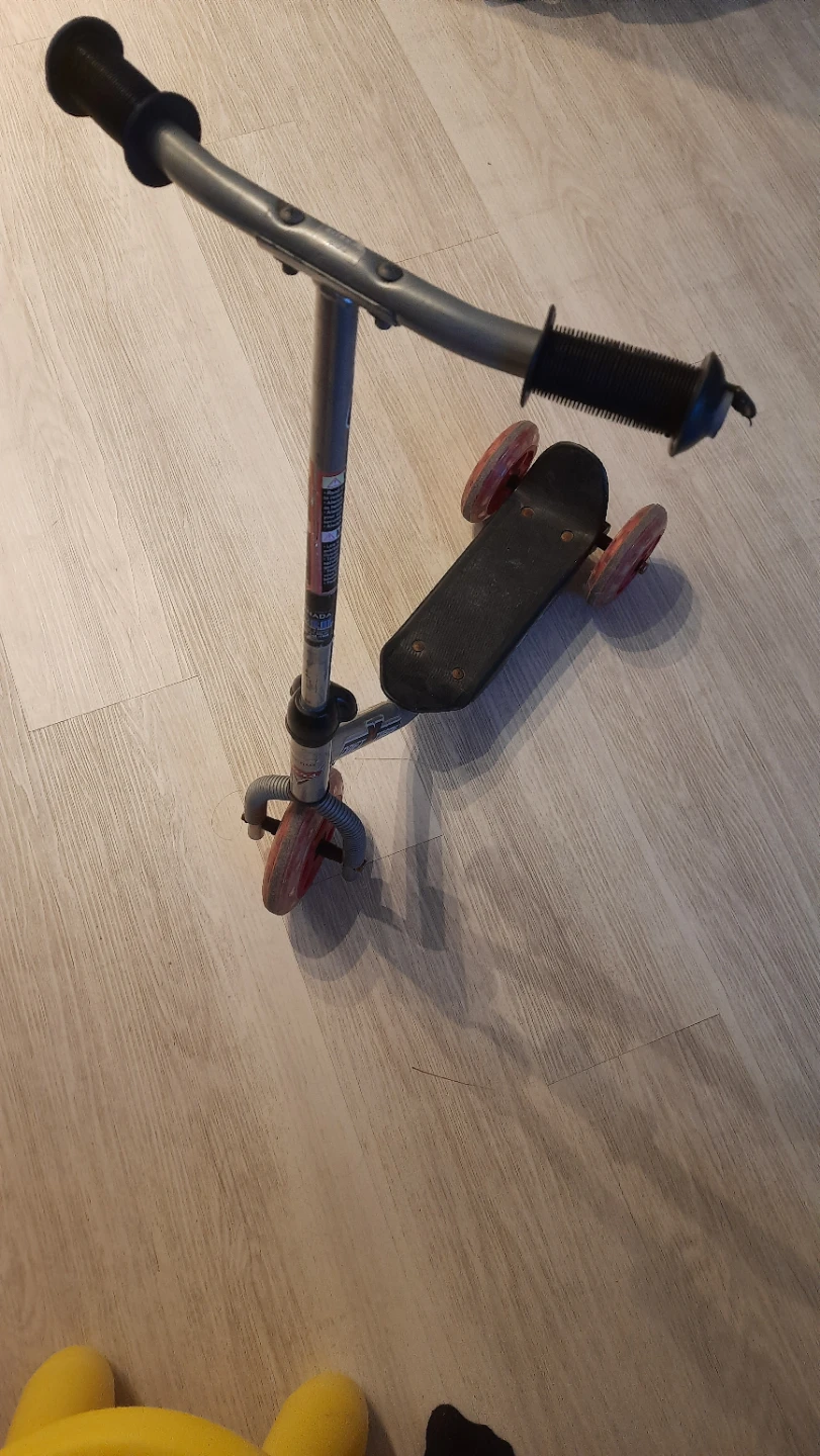 Children's 3-Wheel Scooter