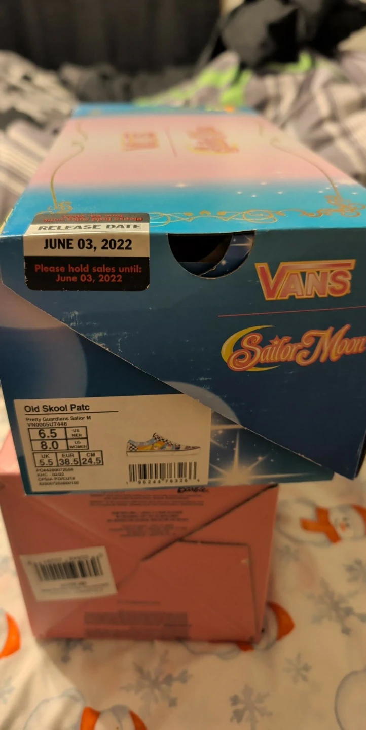 Vans Old Skool Patc Sailor Moon Sneakers - photo 2