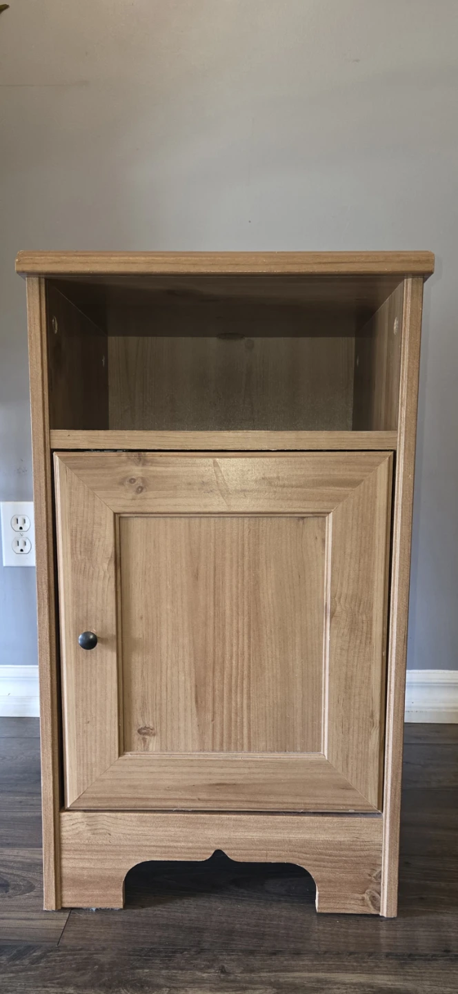 Light Wood Accent Cabinet / Night stand - photo 2