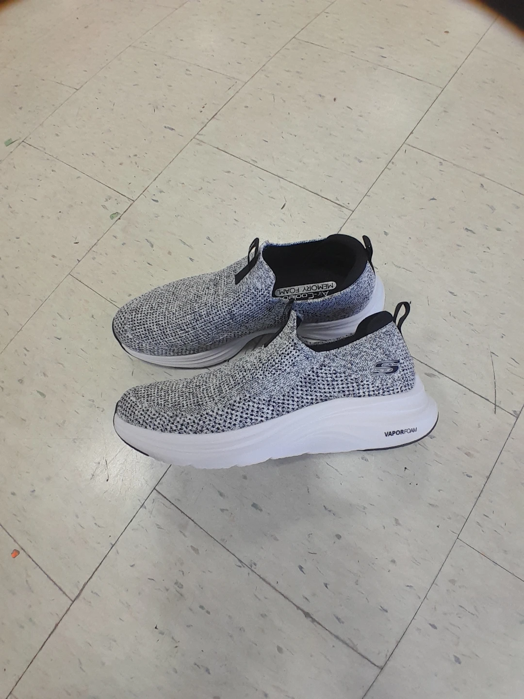 Skechers Men's Slip-On Sneakers Size 12 - photo 2