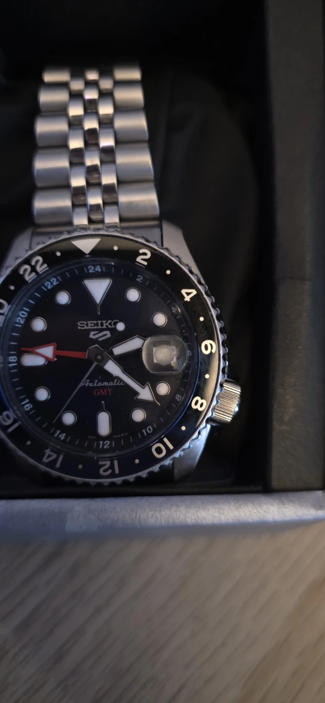 Broken Seiko GMT SSK003 - photo 2