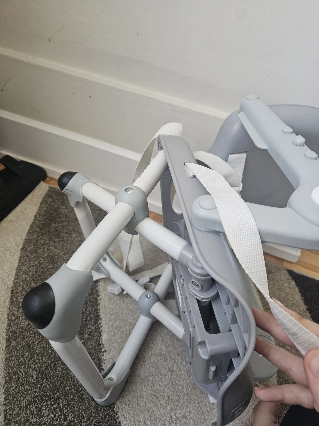 Chicco Gray Booster Seat with Harness - photo 3